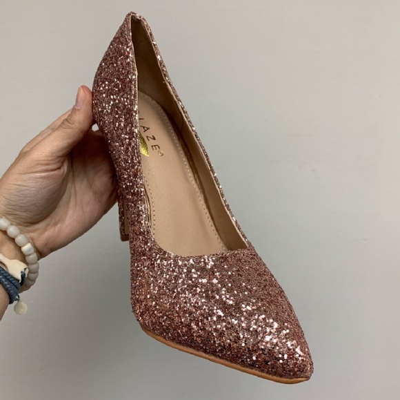 🔥Last One🔥 Champagne Glitter Pump - Picture 3 of 5